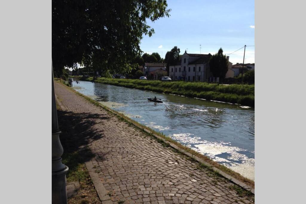 Barchessa Ca' Leon Sul Naviglio Del Brenta Villa Mira Exteriör bild